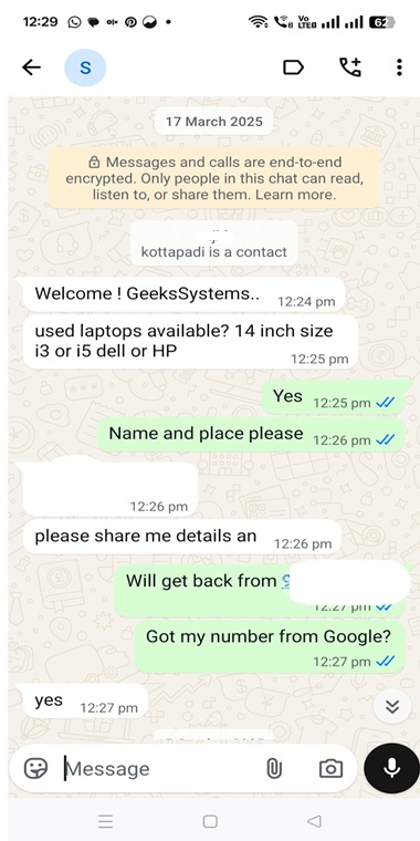 Customer enquiry chat asking about availability of used laptops with specific size and processor requirements.