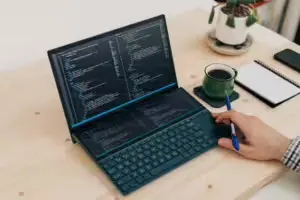 Laptop software servicing and system support at Geeks Systems Kunnamkulam